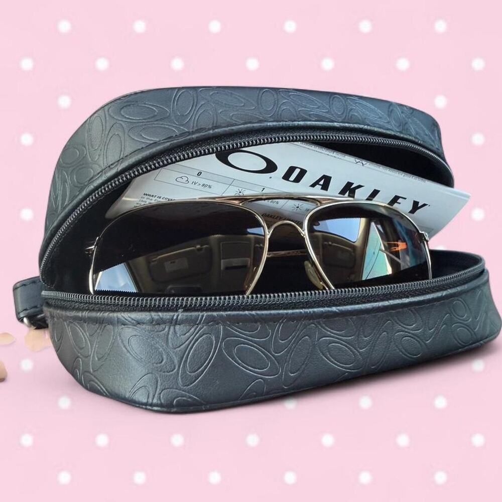 Oakley aviator sunglasses with travel case
